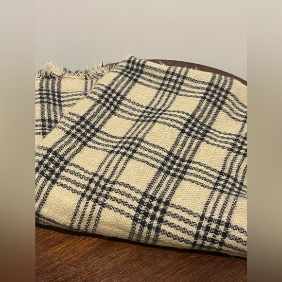 Plaid Blanket Scarf / Plaid Scarf / Oversized Scarf / Chunky Scarf - Picture 2 of 5